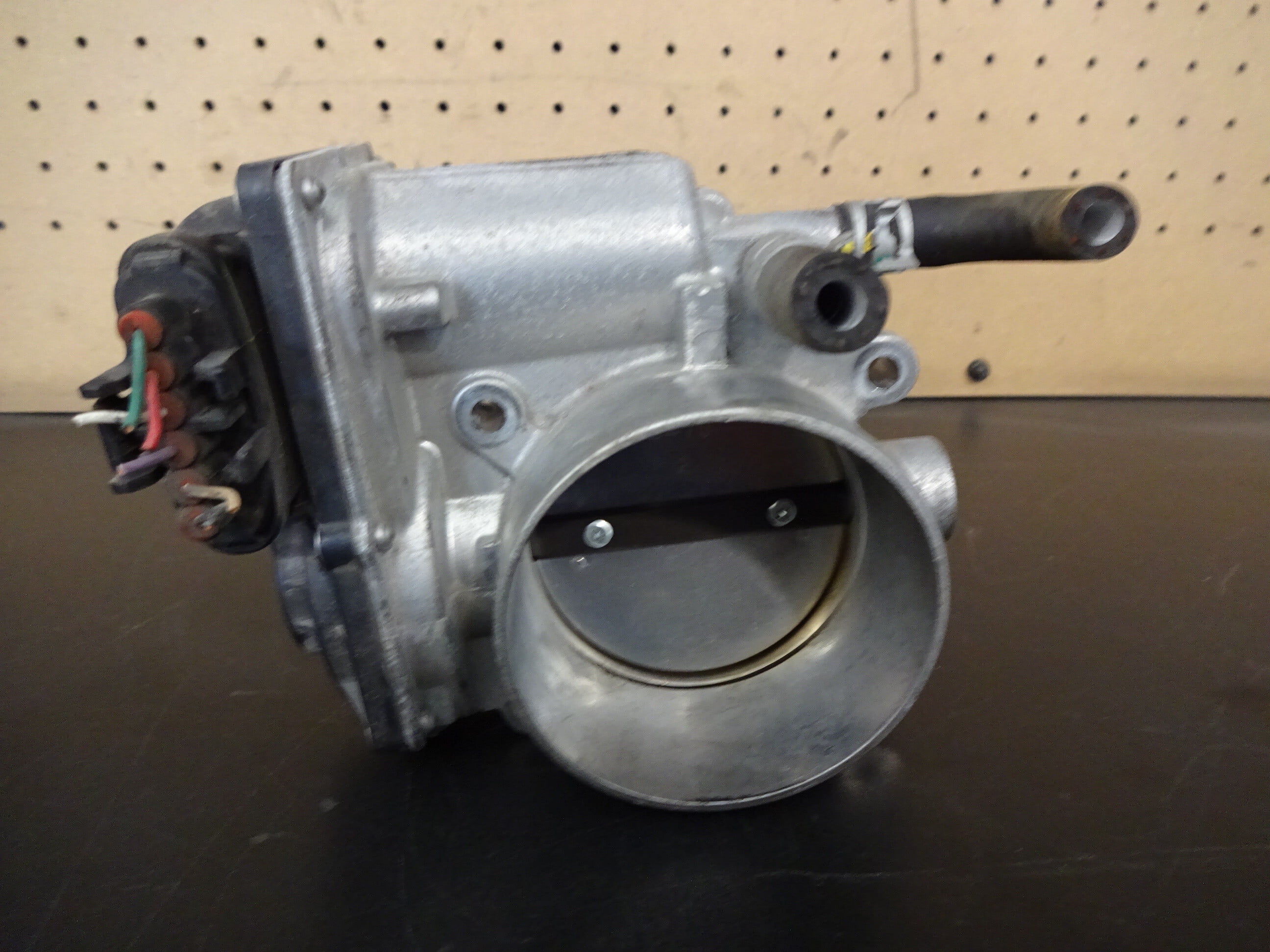 Pre-Owned 2021 Toyota Tacoma 3.5L Throttle Body Valve OEM (Good)