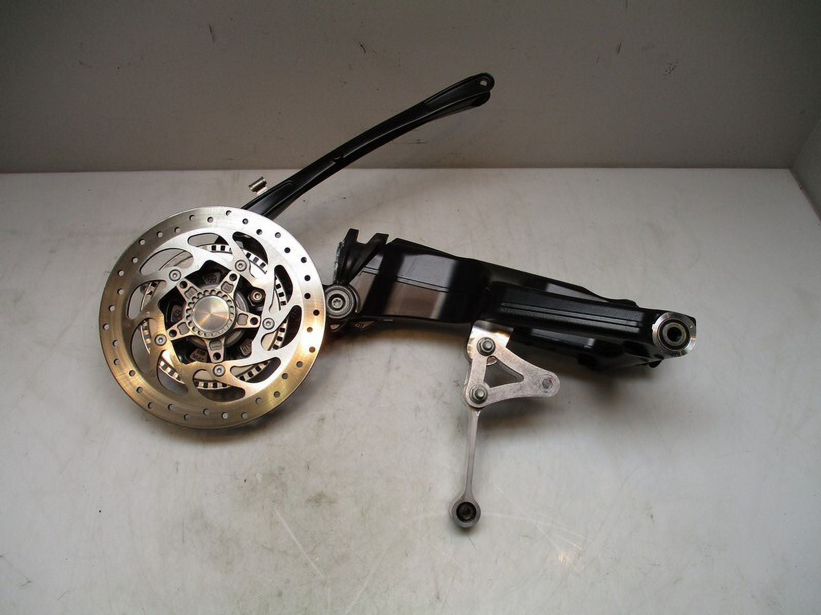 Pre-Owned 2022 BMW K1600GTL Rear Final Drive Unit Swingarm OEM - Verify Specific Vehicle Fitment In Description - (Good)
