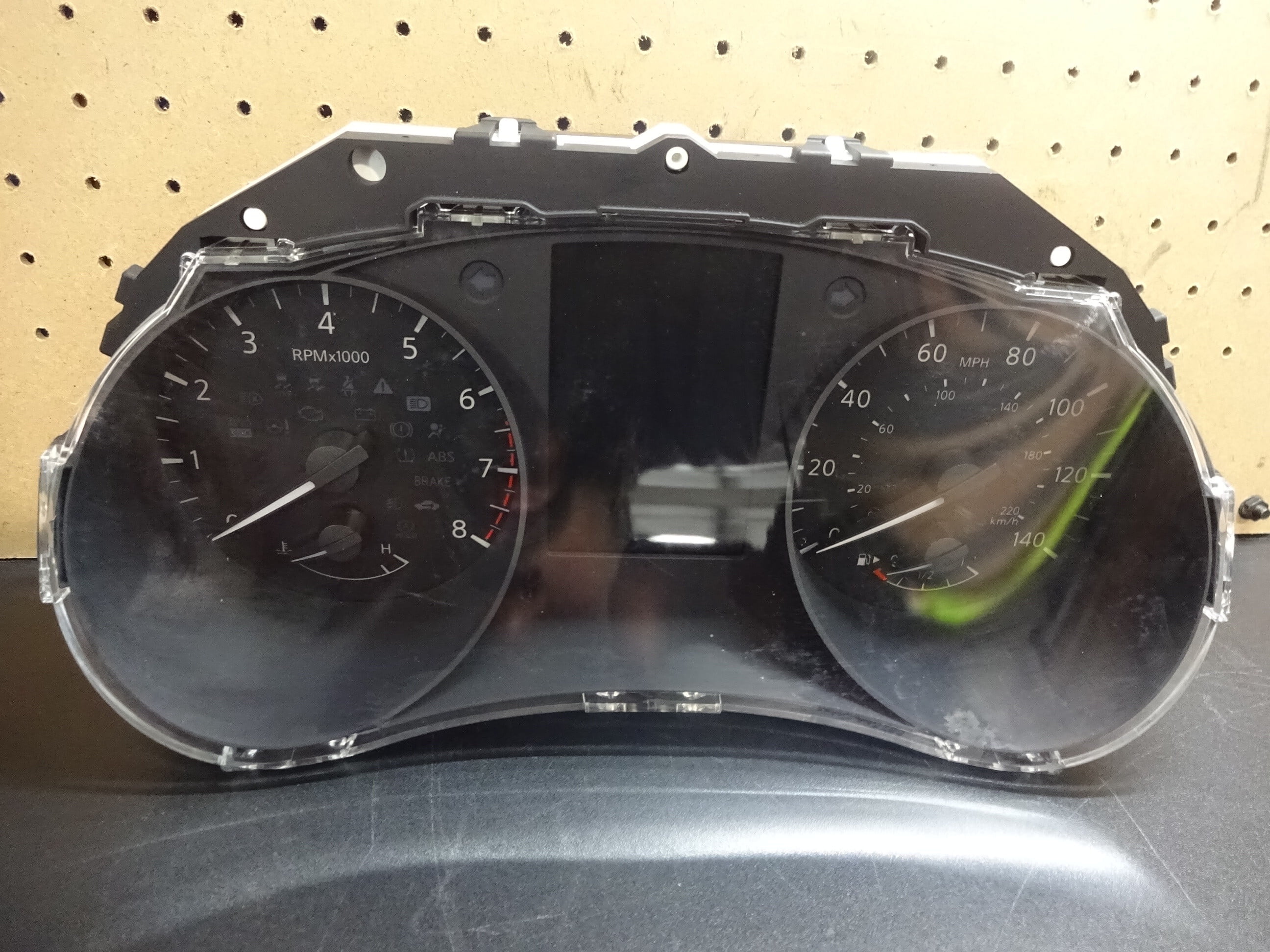 Pre-Owned 2022 Nissan Rogue Sport Speedometer Speedo Cluster 7K OEM (Good)