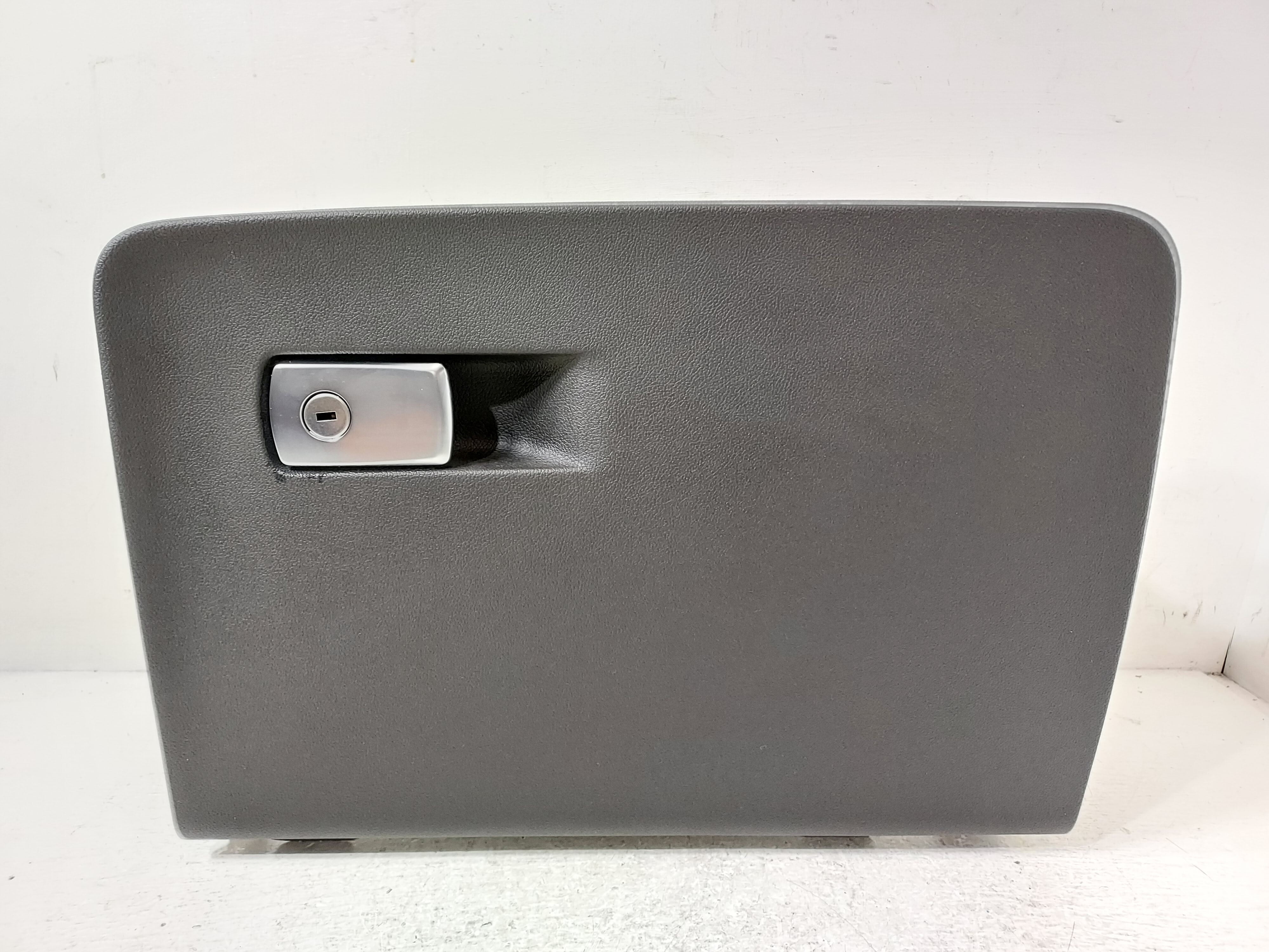 Pre-Owned 2023 BMW X3 Glove Box Assembly OEM LKQ - Verify Specific Vehicle Fitment In Description - (Good)