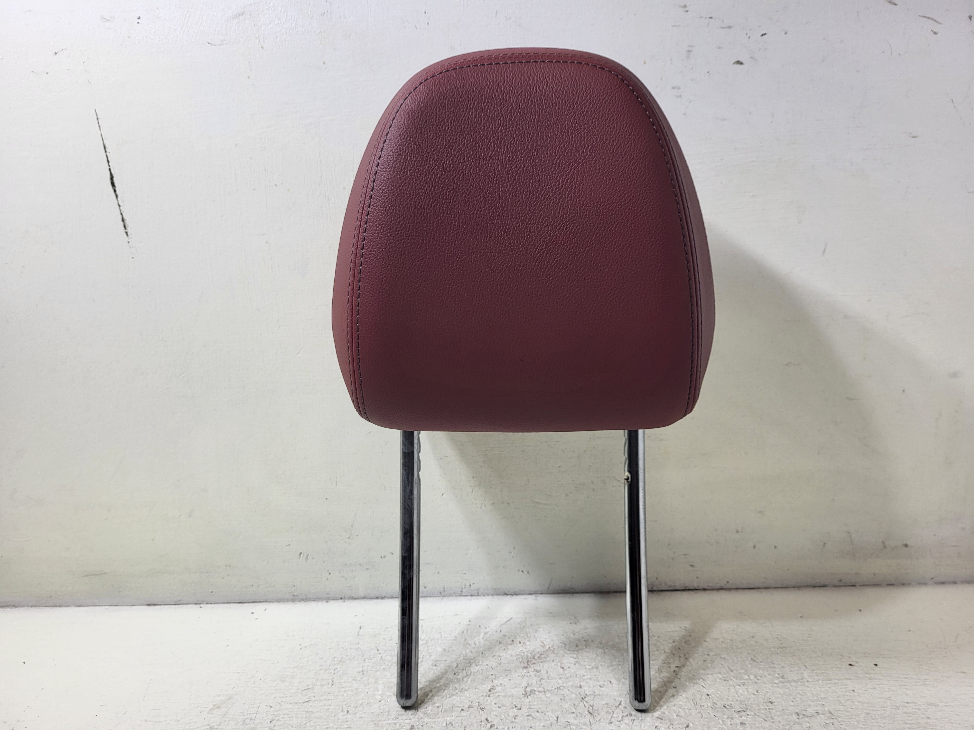 Pre-Owned 2023 BMW X3M Front Driver LH Headrest OEM LKQ - Verify Specific Vehicle Fitment In Description - (Good)
