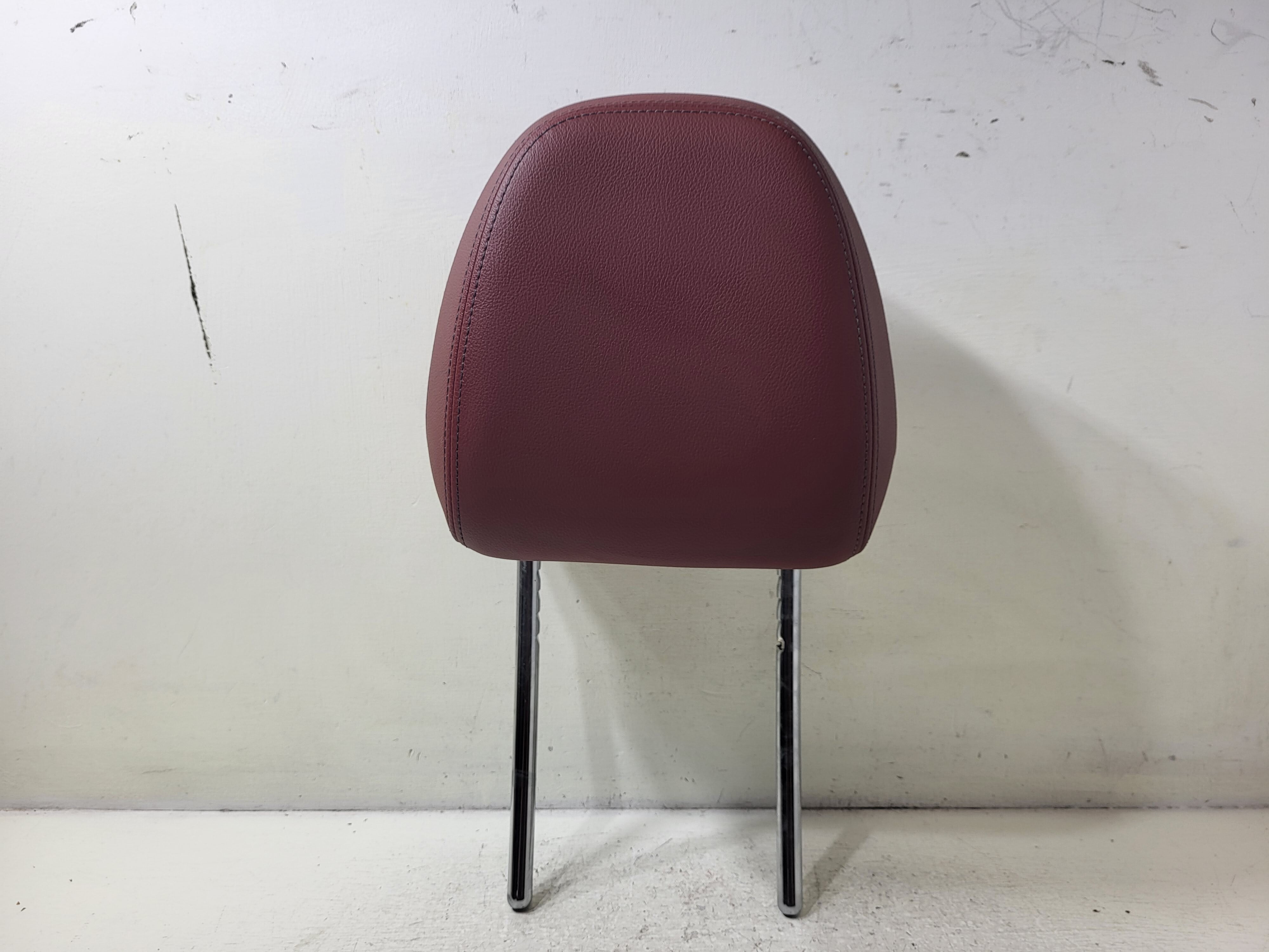Pre-Owned 2023 BMW X3M Front Passenger RH Headrest OEM LKQ - Verify Specific Vehicle Fitment In Description - (Good)