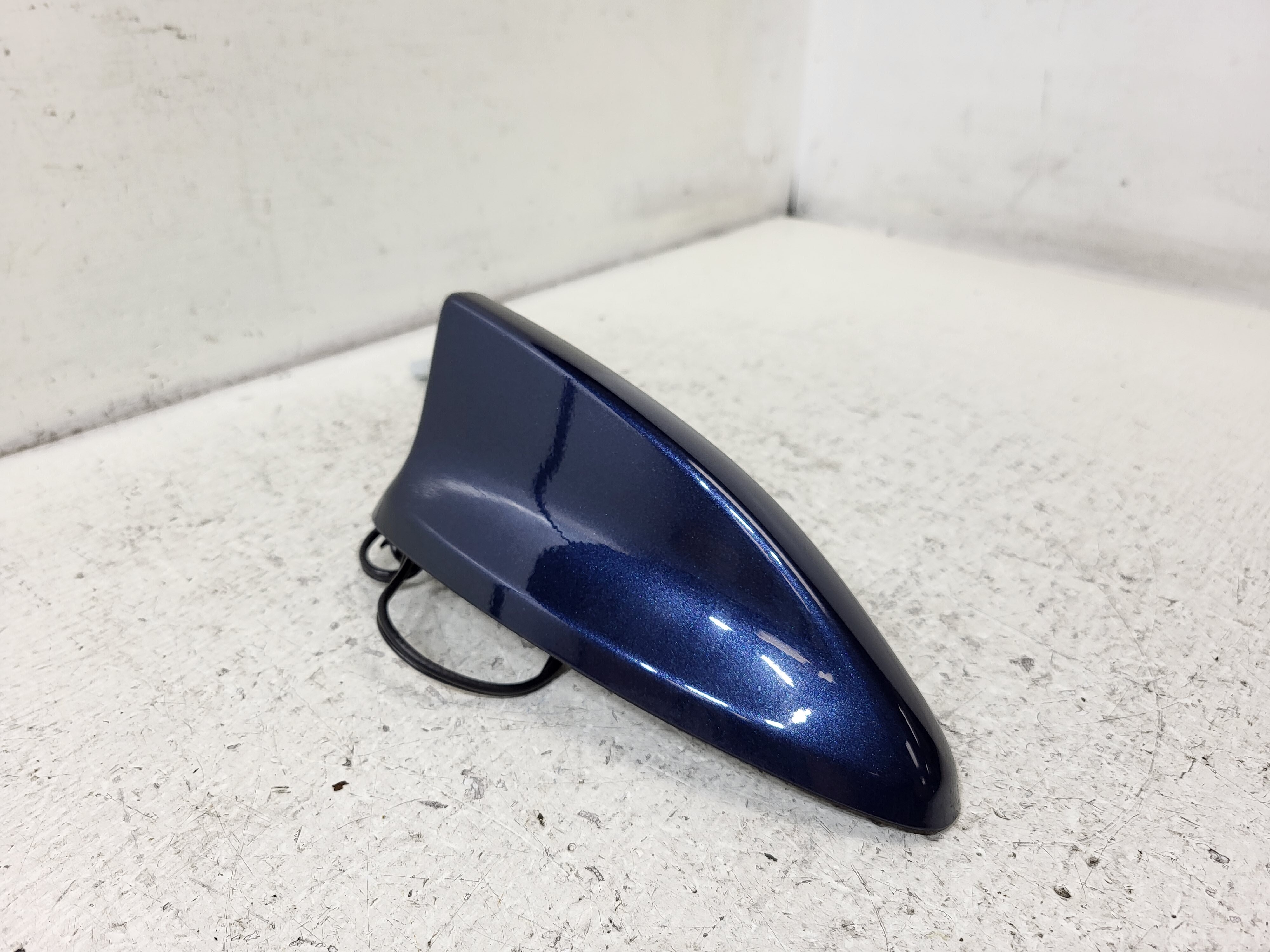 Pre-Owned 2023 Honda Accord Roof Mount Radio Antenna OEM LKQ - Verify Specific Vehicle Fitment In Description - (Good)