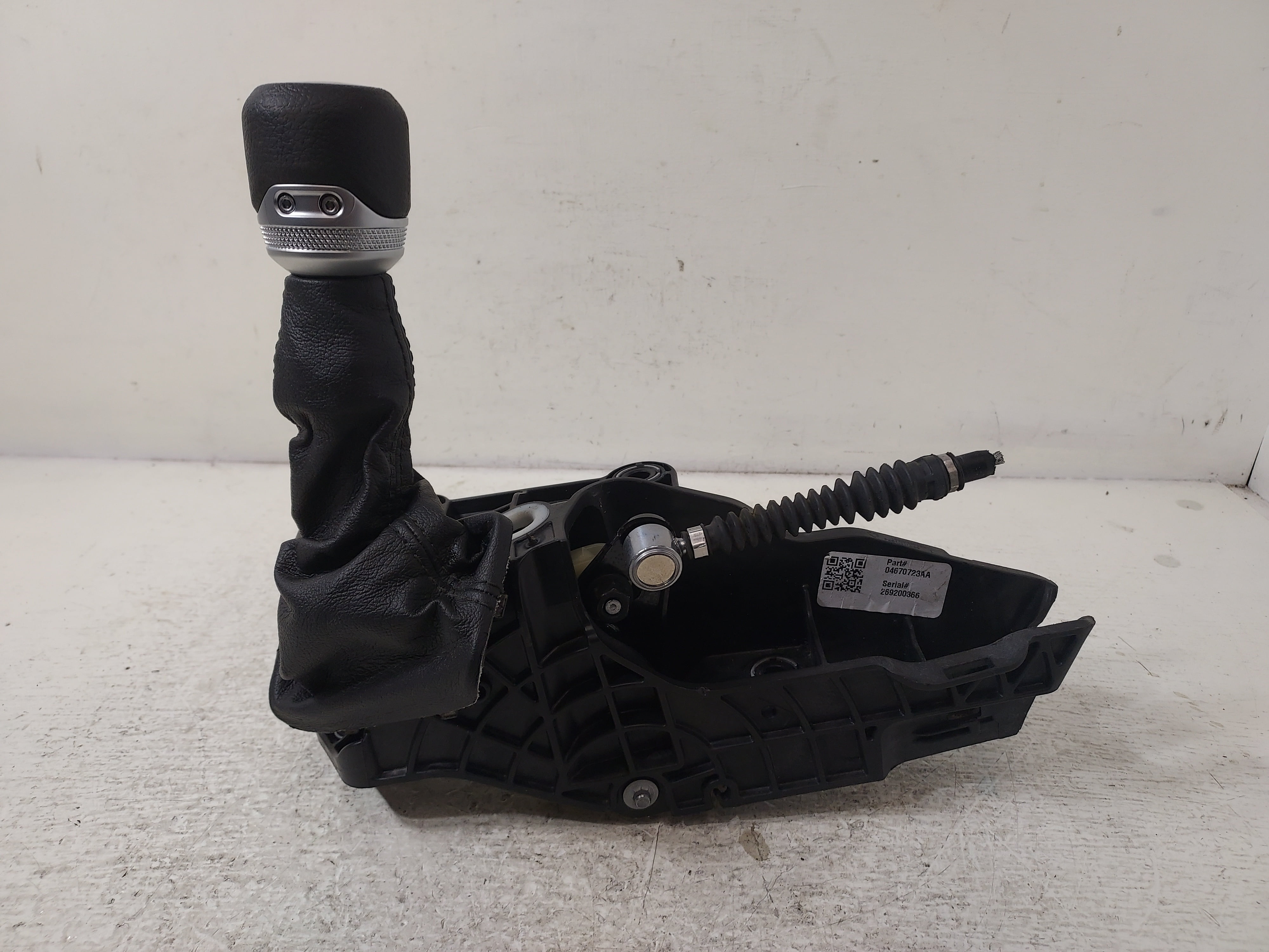 Pre-Owned 2023 Jeep Wrangler 4x4 Auto Floor Shift Assembly OEM LKQ (Good)
