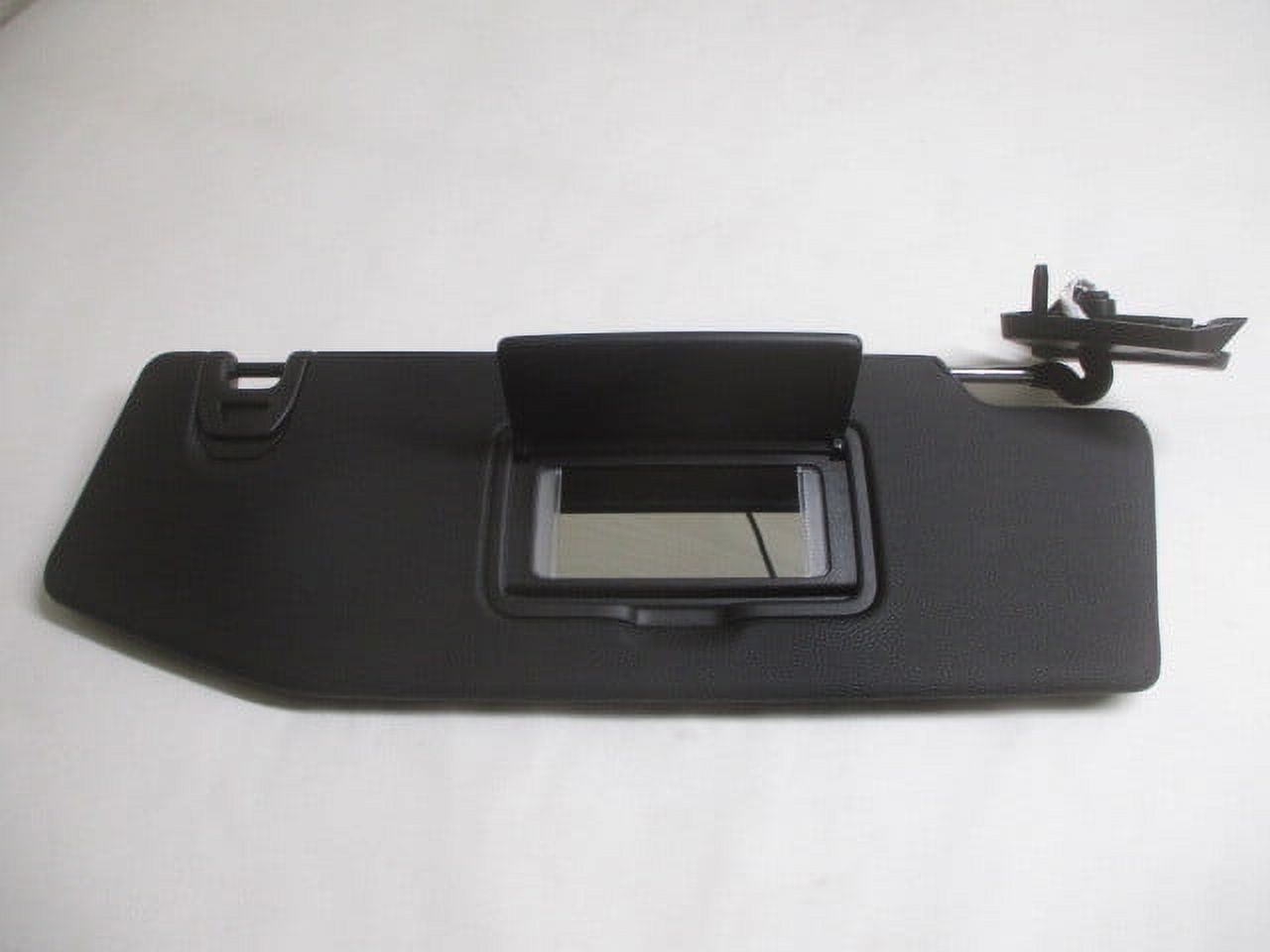 Pre-Owned 2024 Jeep Wrangler RH Passenger Sunvisor Sun Visor w/Mirror & Light OEM LKQ - Verify Specific Vehicle Fitment In Description - (Good)