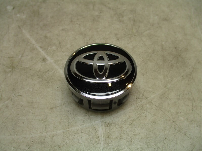 Pre-Owned 2024 Toyota Corolla Center Cap OEM (Good)