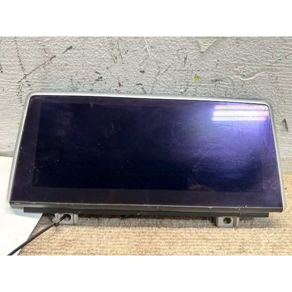 Pre-Owned 21 2021 BMW X1 8.8 Inch Dash Display Screen OEM - Verify Specific Vehicle Fitment In Description - (Good)