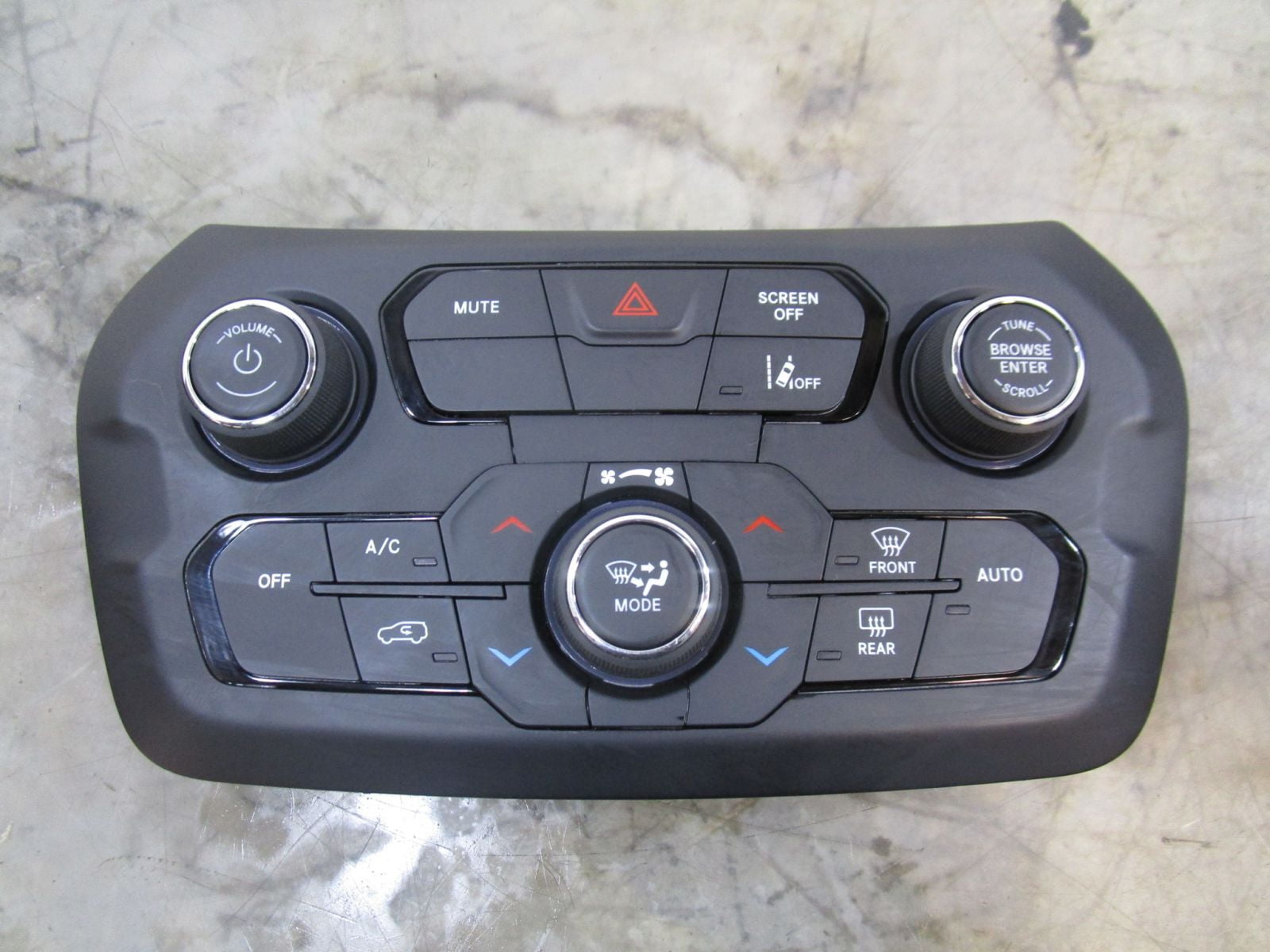 Pre-Owned 22 2022 Jeep Renegade Heater & AC Control Unit OEM (Good)