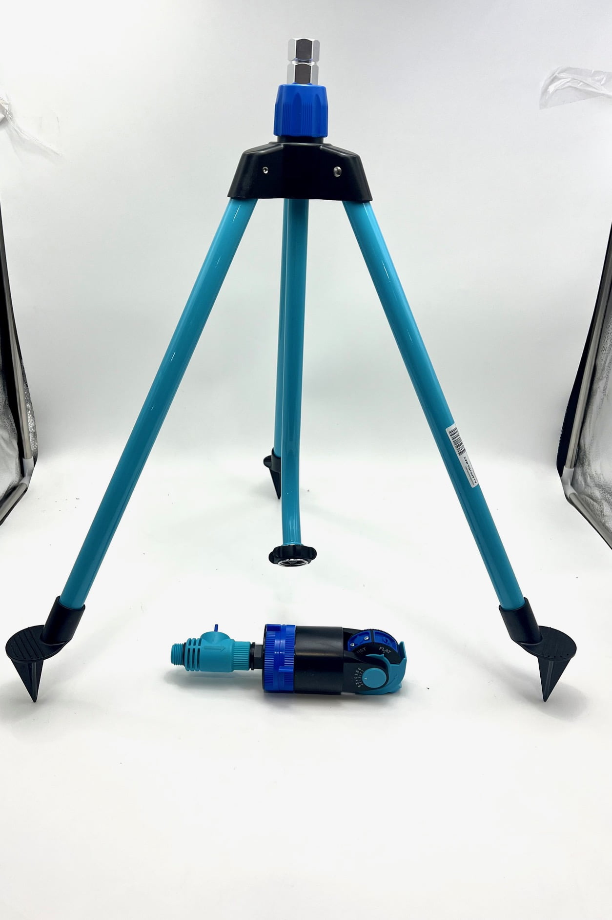 PreOwned Aqua Joe HD Sprinkler Mister W/Metal Tripod Base 6 Patterns