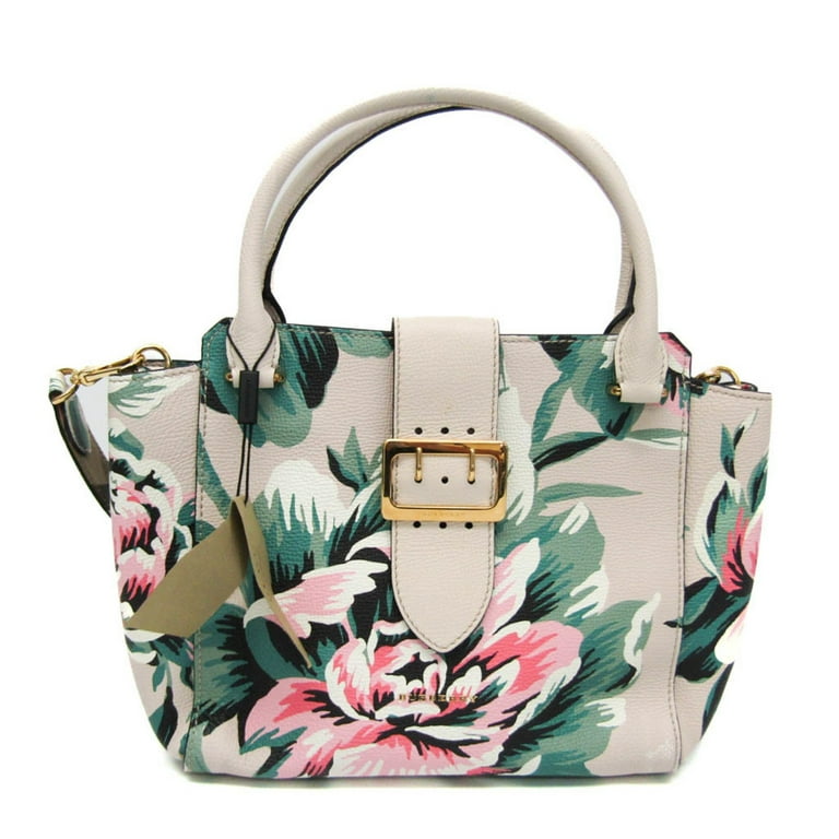 Burberry floral shop