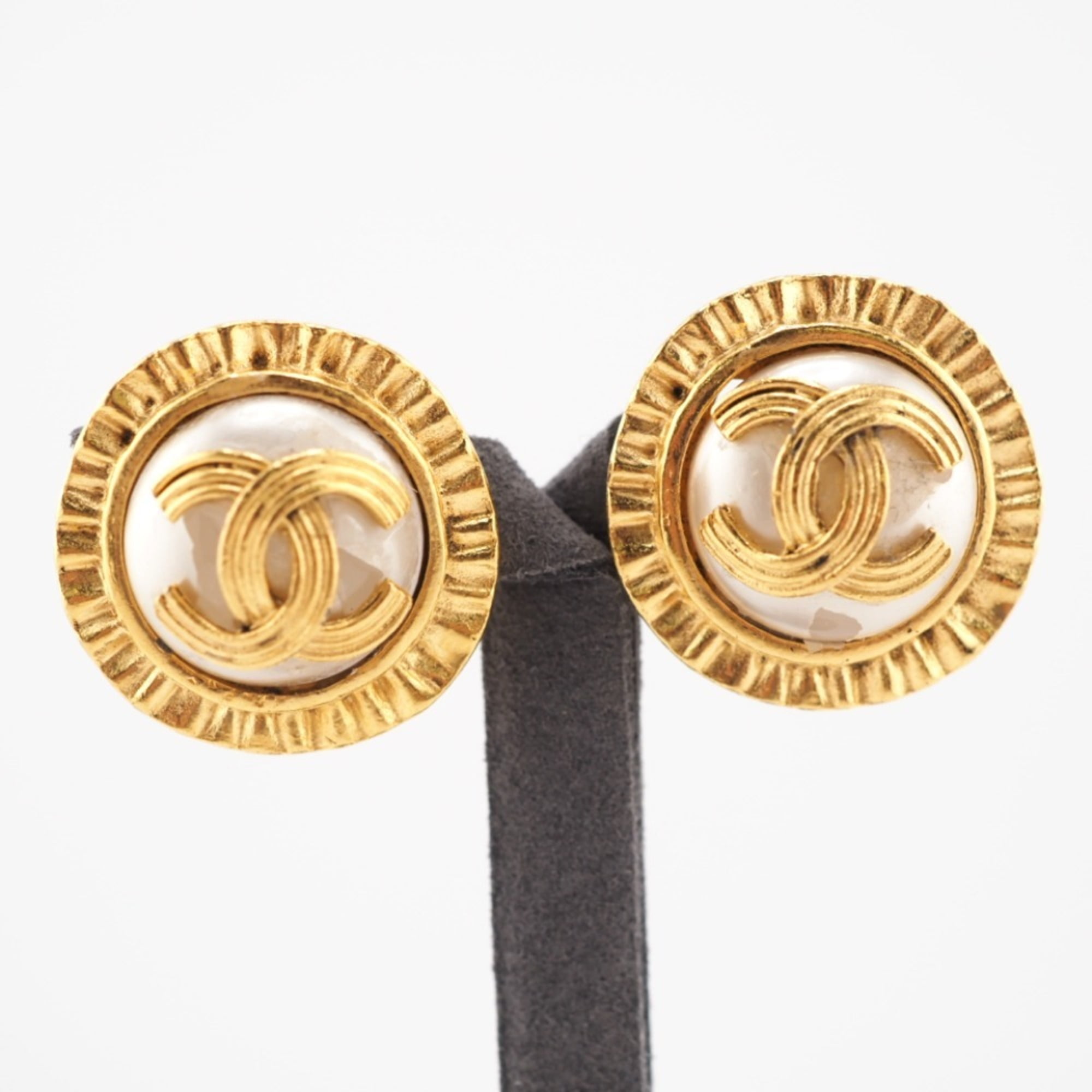 Pre-Owned CHANEL Fake Pearl 94A Coco Mark Earrings Gold Womens Fair
