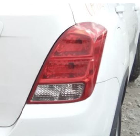 Pre-Owned Chevrolet Trax RH Passenger Tail Brake Light Lamp OEM LKQ - Verify Specific Vehicle Fitment In Description - (Good)