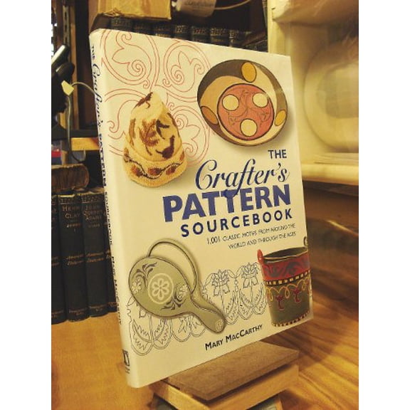 Pre-Owned Pre-Owned Crafters Pattern Source Book: 1, 000 Classic Motifs for Every Craft from around the World Paperback