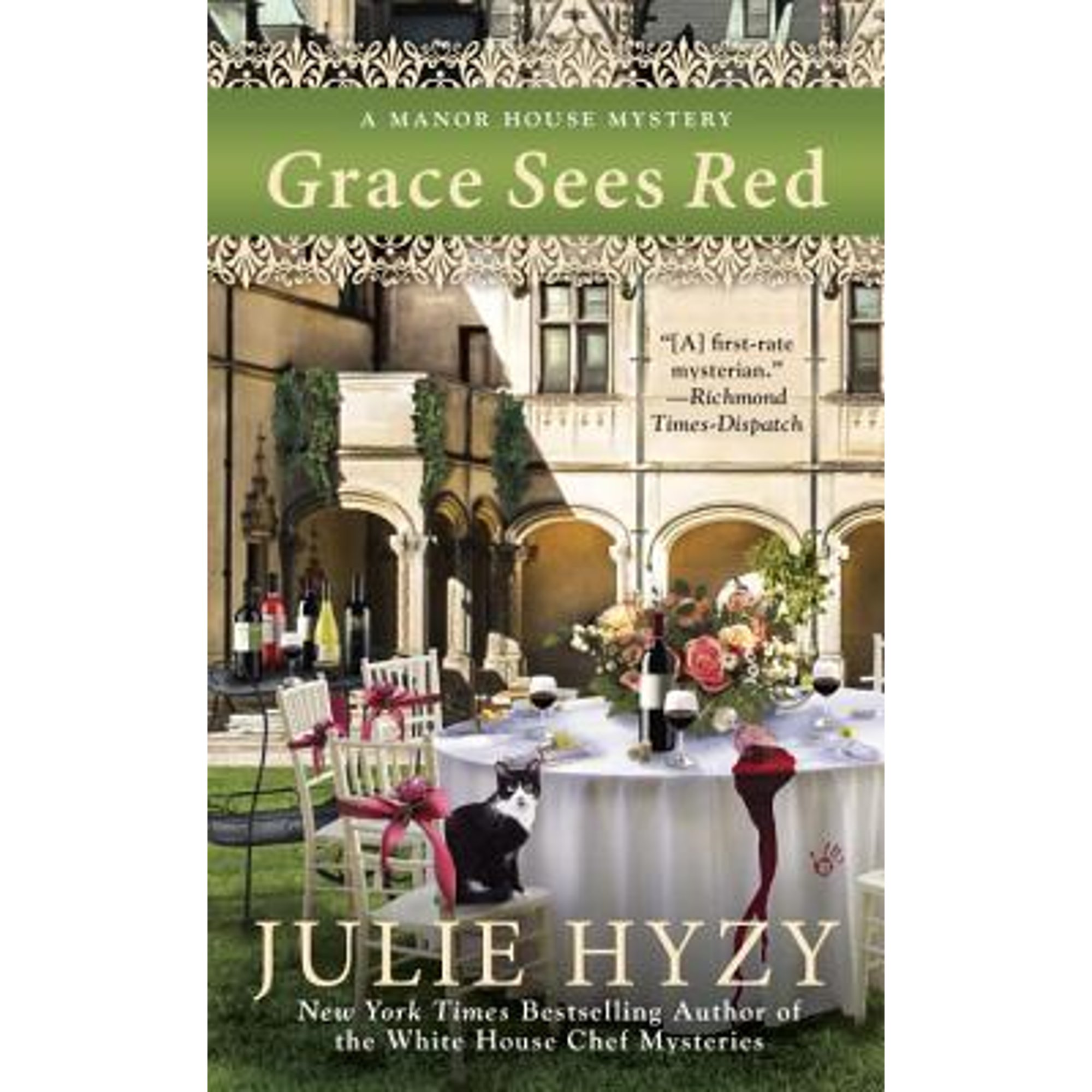Pre-Owned Grace Sees Red (Paperback 9780425281628) by Julie Hyzy
