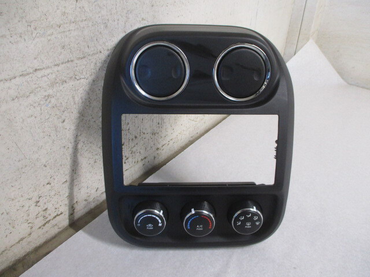 Pre-Owned Jeep Compass Patriot Manual Climate AC Heater Temperature Control OEM LKQ - Verify Specific Vehicle Fitment In Description - (Good)