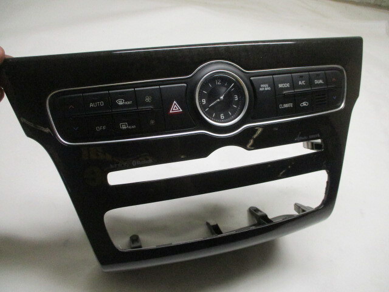 Pre-Owned Kia Cadenza Automatic Climate AC Heater Temperature Control OEM LKQ (Good)