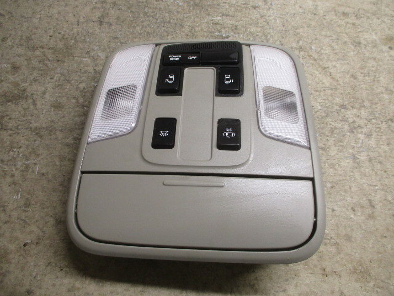 Pre-Owned Kia Sedona Overhead Roof Console w/Lights OEM LKQ - Verify Specific Vehicle Fitment In Description - (Good)