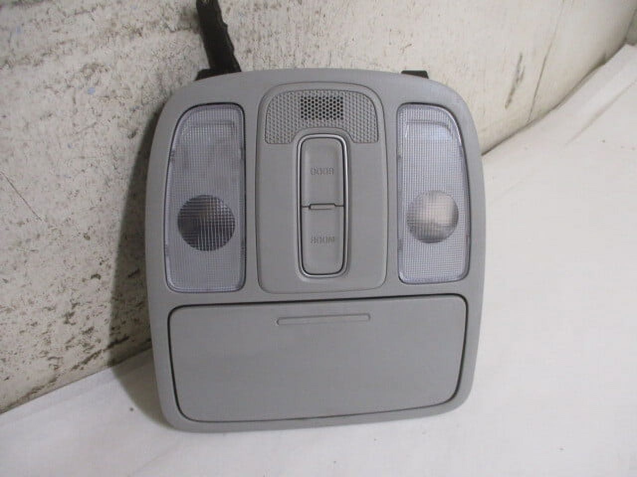 Pre-Owned Kia Soul Overhead Roof Console w/Lights OEM LKQ (Good)