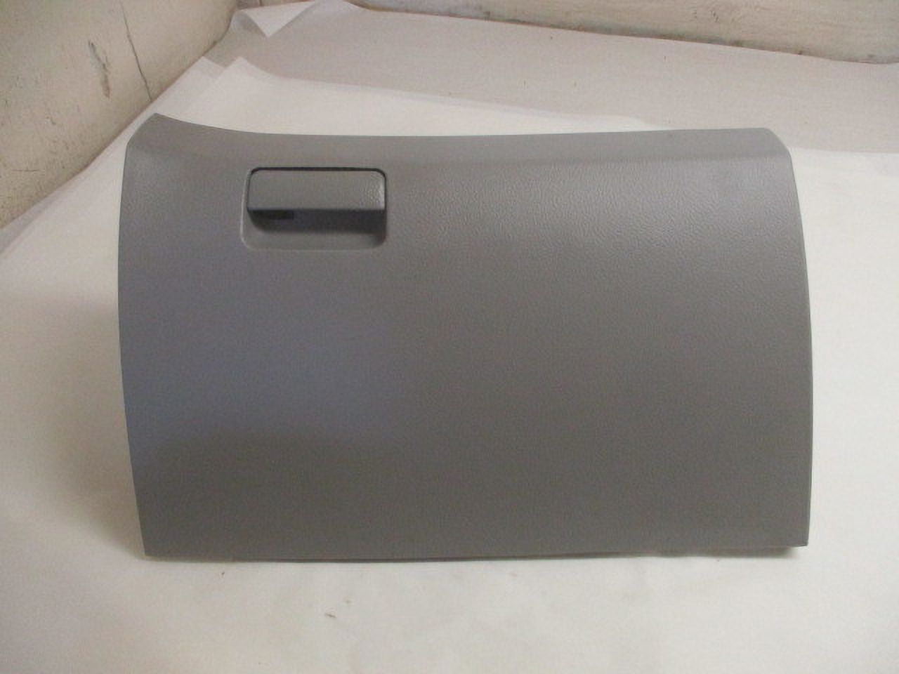 Pre-Owned Kia Spectra Gray Glovebox Glove Box Assembly OEM LKQ - Verify Specific Vehicle Fitment In Description - (Good)
