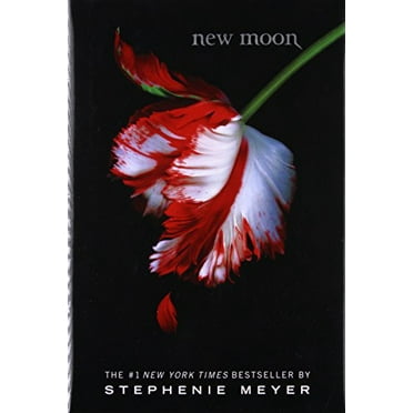 Pre-Owned New Moon: 2 (The Twilight Saga) Paperback