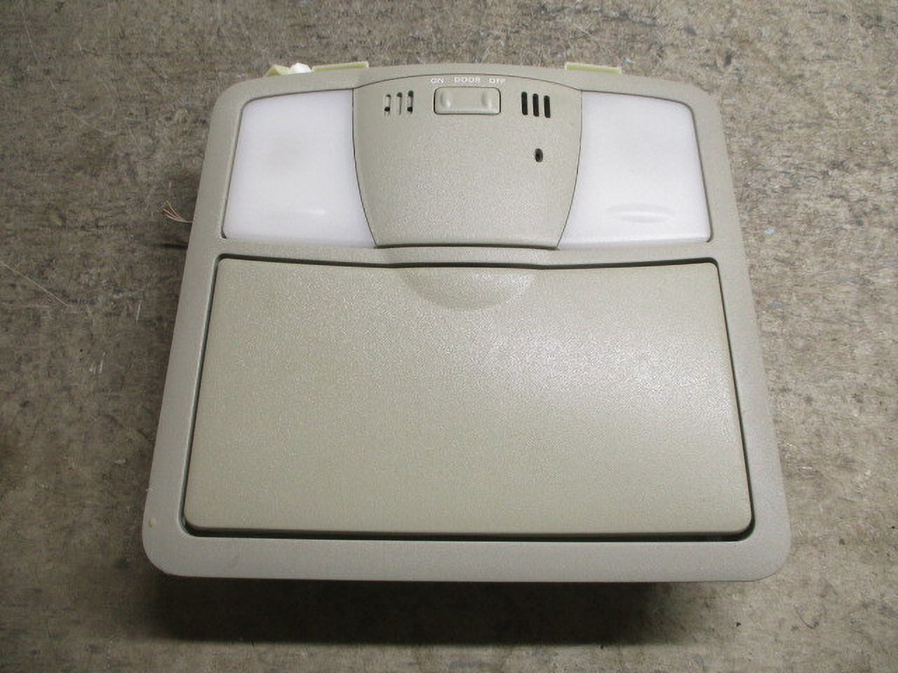 Pre-Owned Nissan Rogue Overhead Roof Console w/Lights OEM LKQ - Verify Specific Vehicle Fitment In Description - (Good)