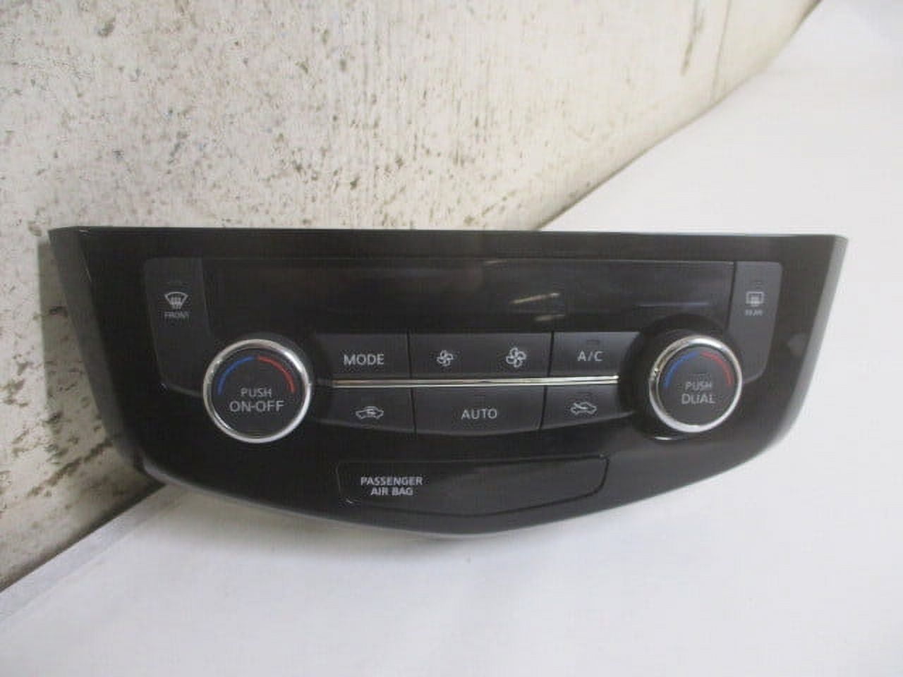 Pre-Owned Nissan Rogue Qashqai Automatic Climate AC Heater Temperature Control OEM LKQ (Good)