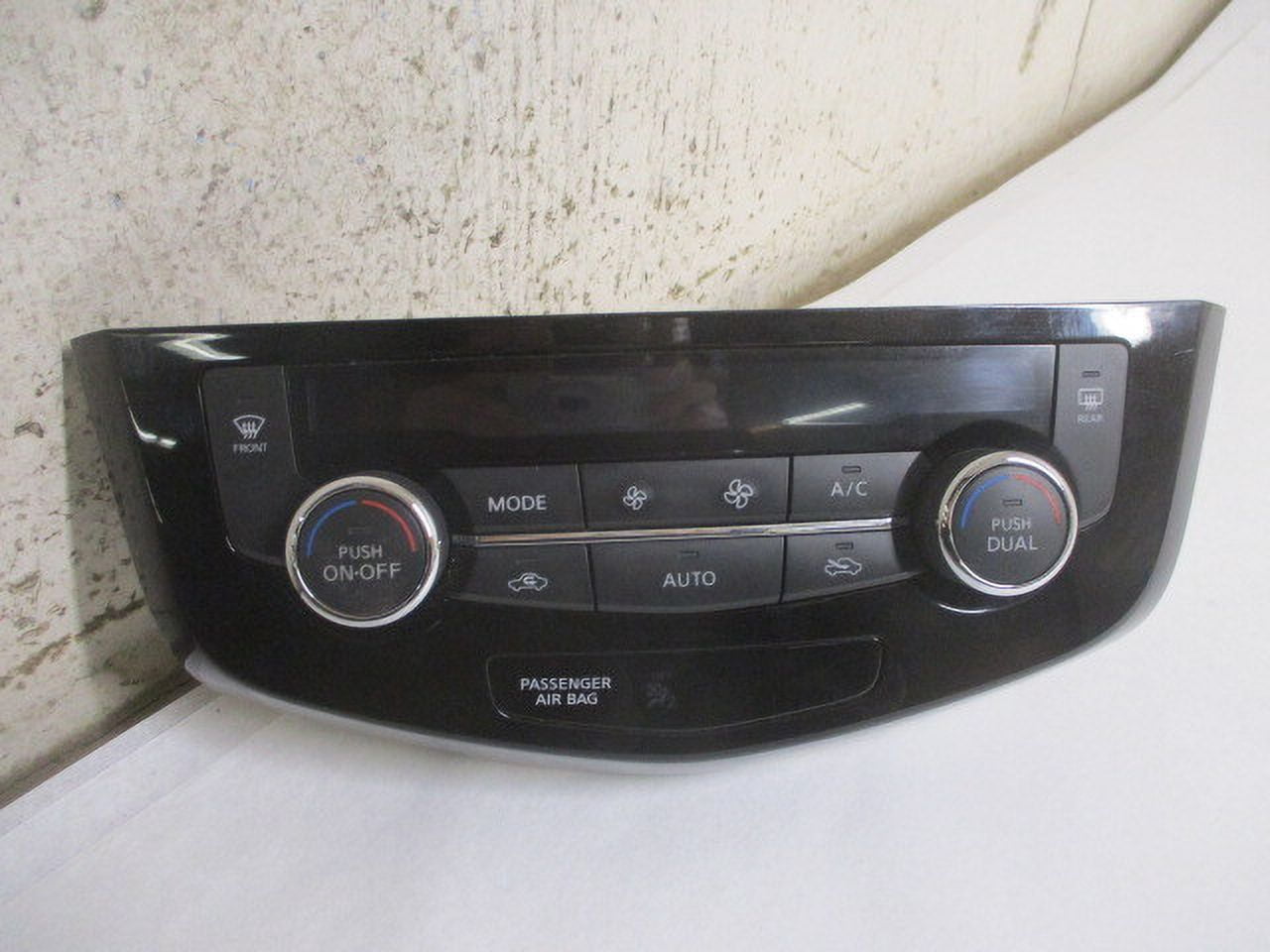 Pre-Owned Nissan Rogue Sport Rogue Automatic Climate AC Heater Temperature Control OEM LKQ (Good)