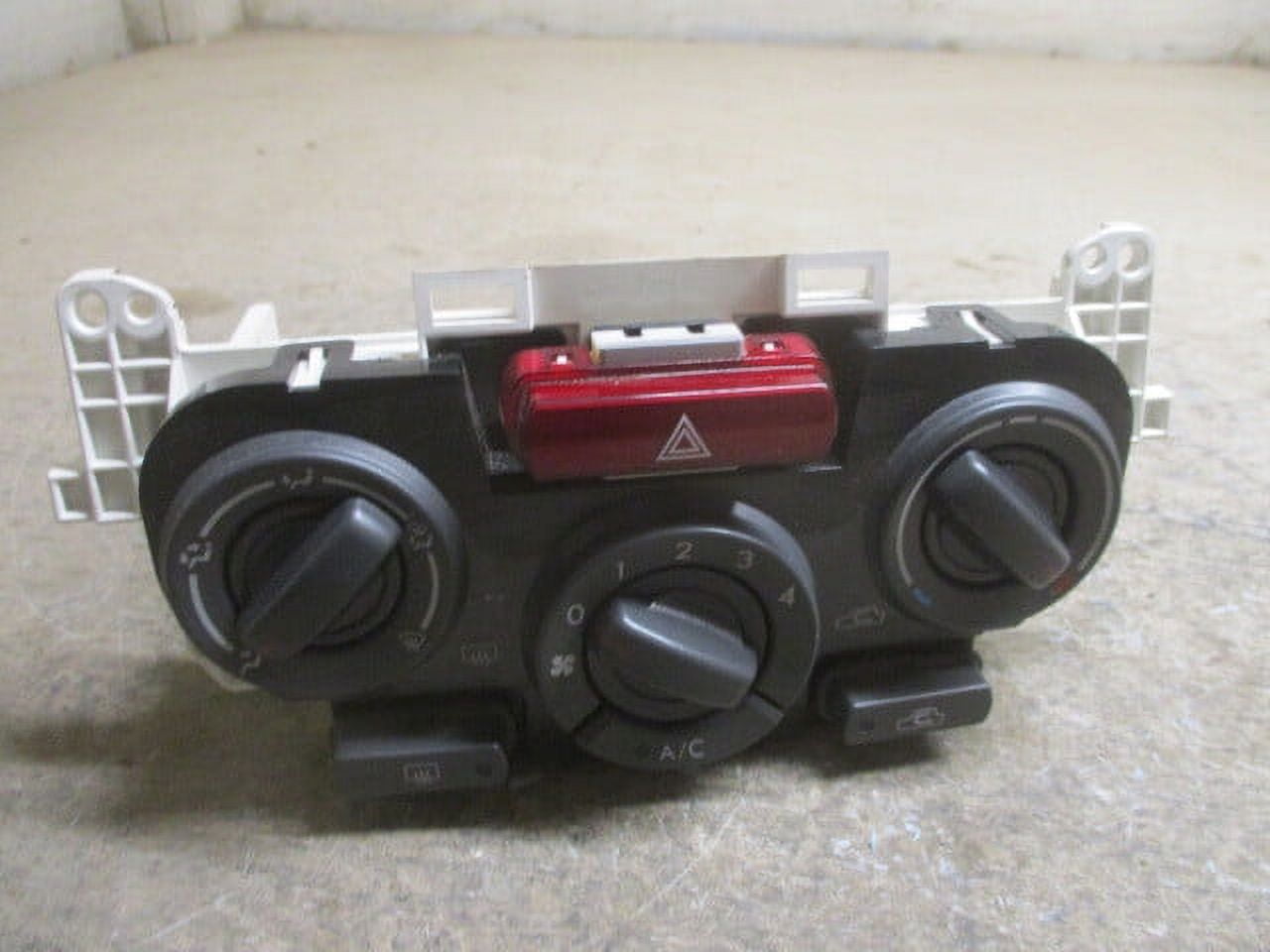 Pre-Owned Subaru Forester Manual Climate AC Heater Temperature Control OEM LKQ (Good)