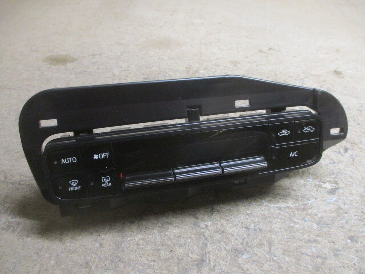 Pre-Owned Toyota Corolla Automatic Climate AC Heater Temperature Control OEM LKQ (Good)