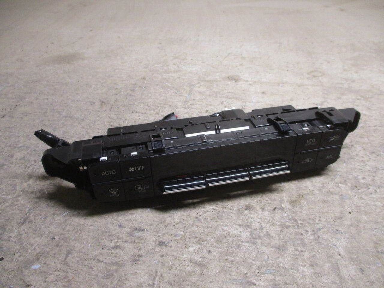 Pre-Owned Toyota Prius Automatic Climate AC Heater Temperature Control OEM LKQ (Good)