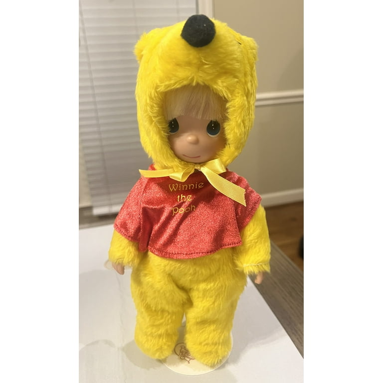 Precious Moments Disney Classic Winnie the Pooh 12