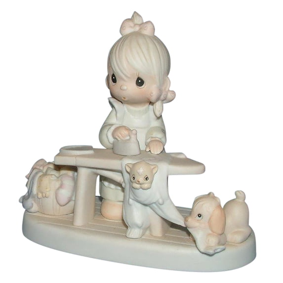 Precious Moments Figurine: E-9265 Press On (5.7")