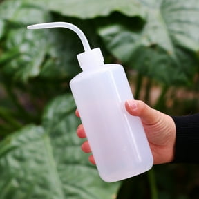 Precision Squeeze Watering Bottle for Succulents and Indoor Plants,500ml Curved Tip Wash Bottle for Precise Gardening,Translucent Plant Care Tool with Measurement-1PC