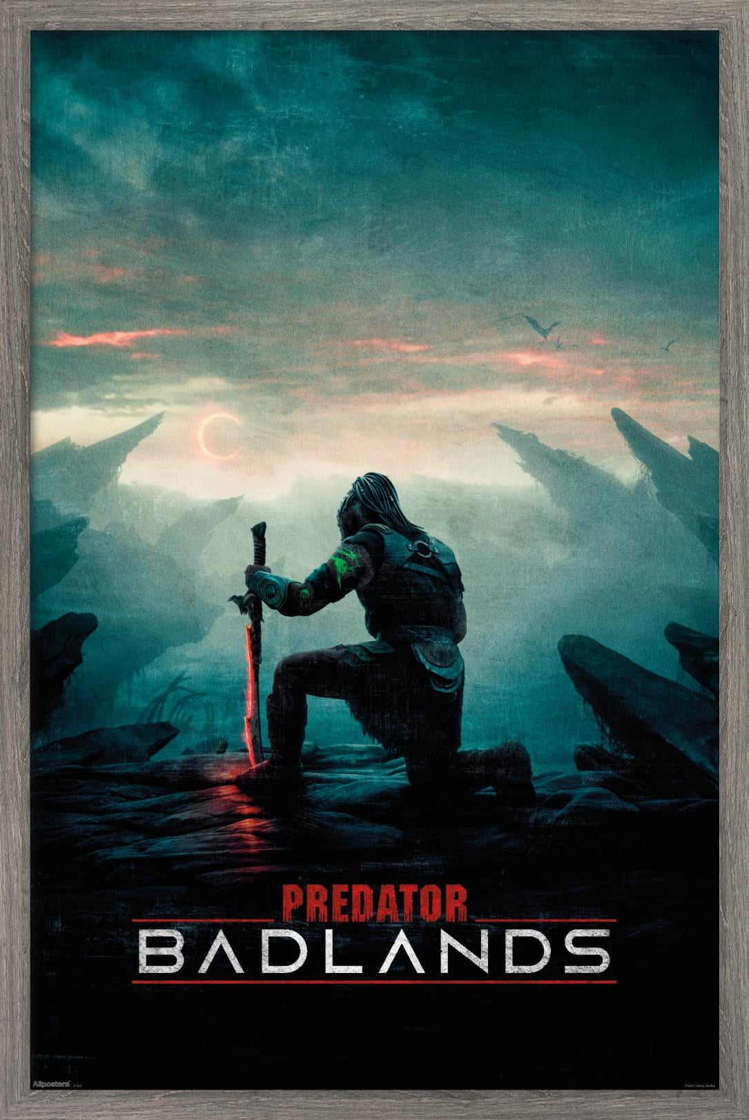 Predator-Badlands-2025-Kneel-