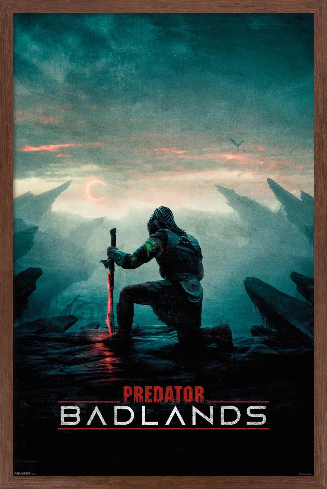 Predator-Badlands-2025-Kneel-