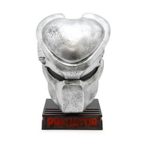 Predator Deluxe Replica Mask Preorder – 9 in. Life-Sized Collectible with Light-Up Display Stand