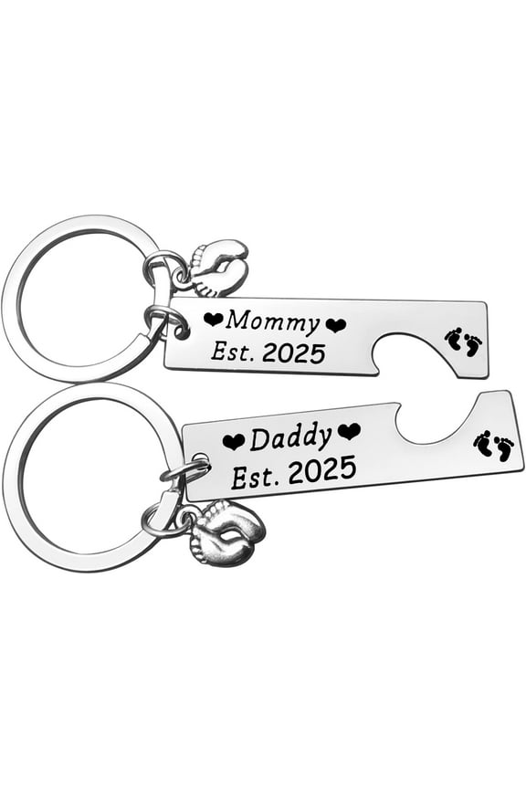Pregnancy Announcement Gifts Mommy and Daddy Est 2025 Keychain Set New Parents Gift Mom to be Gift Parents to be Keyrings First Time Dad Gifts New Mom Jewelry