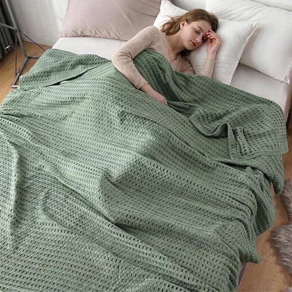 Premium Bamboo-Cotton Waffle Weave Blanket,Pre-Washed Lightweight Breathable Throw Blanket, All Season Use for Couch Sofa Bed(Green,Twin)