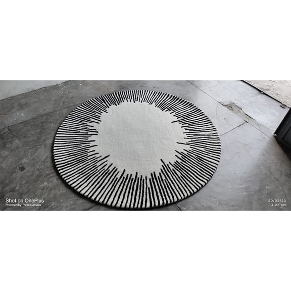 Premium Handmade Rug with Linear Patterns made with 100% New Zealand Wool Best Suites in your Living Room