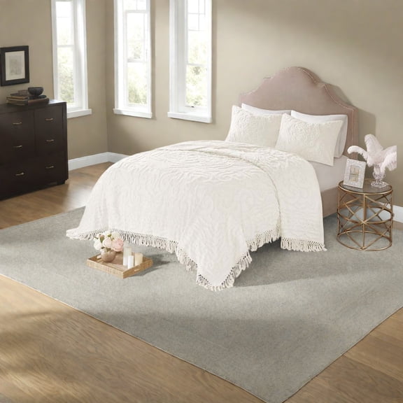 Premium OffWhite Tufted Cotton Chenille Bedding Set Shabby Chic Fringe Design for AllSeason Comfort