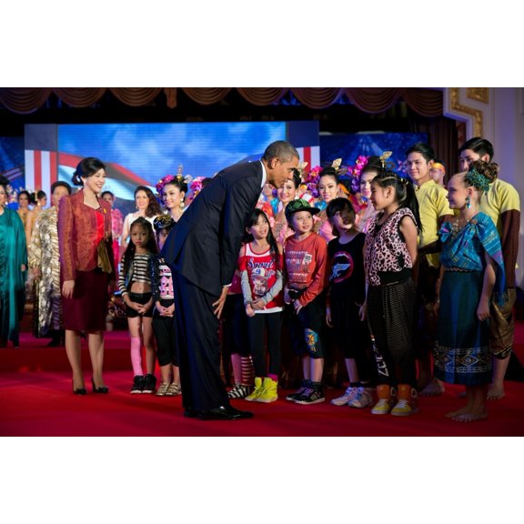 President Barack Obama And Thai Prime Minister Yingluck Shinawatra Greets Young Performers. Government House In Bangkok