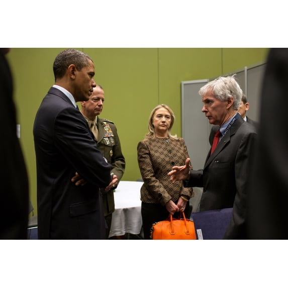 President Barack Obama Talks With Ryan Crocker History (24 x 18)