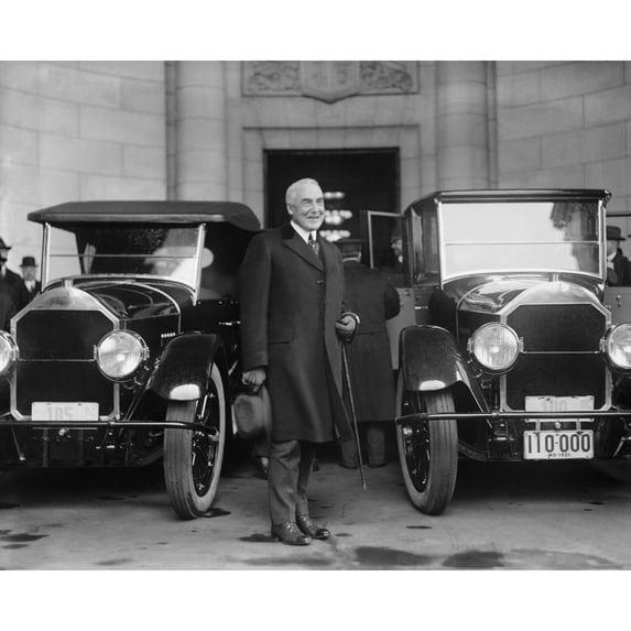 President Elect Warren Harding Arriving At Union Station History (36 x 24)