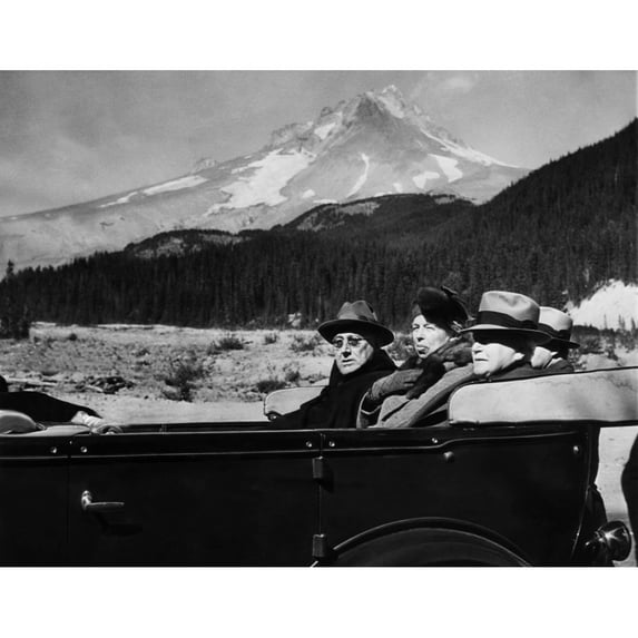 President Franklin D. Roosevelt History (36 x 24)