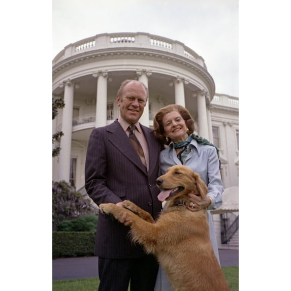 President Gerald Ford And Wife Betty Pose With Liberty History (24 x 36)