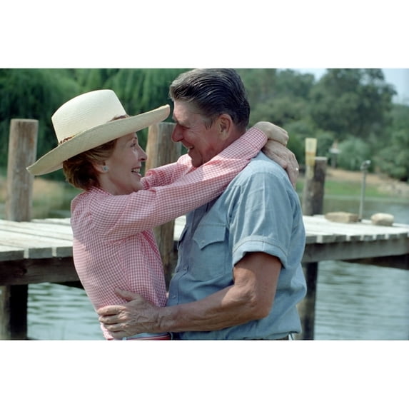 President Ronald And Nancy Reagan In An Affectionate Pose At Their Santa Barbara History (36 x 24)