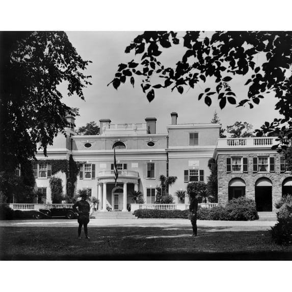 President Roosevelt'S Hyde Park History (36 x 24)