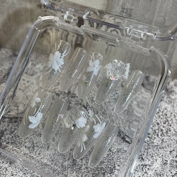 Press on nails fake Pure hand-worn armor heavy industry steel ball hand-painted flower carving through the bottom square diamond Bai Xueji nail wear nail handmade nail art