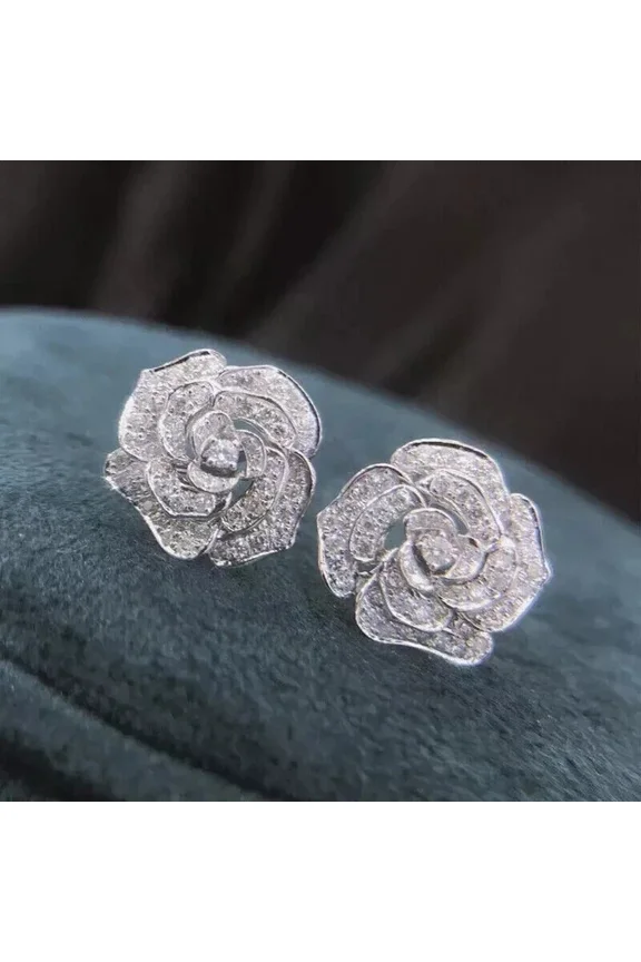 Pretty 2Ct Round Cut Simulated Diamond Women's Dazzling Stud Earrings 14K White Gold Plated