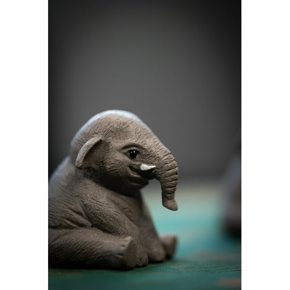 PreviousNext Elephant Figurine Tea Pet, Tea Set Accessories African Wild Animal Statue Ornament Tea Ceremony Desk Gifts for Tea Lover Party Favors